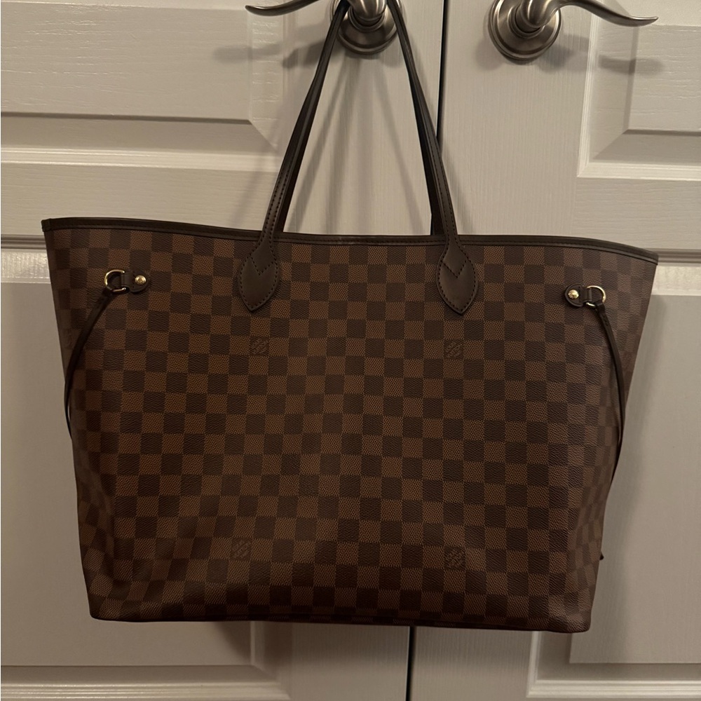 SOLD Louis Vuitton Neverfull GM